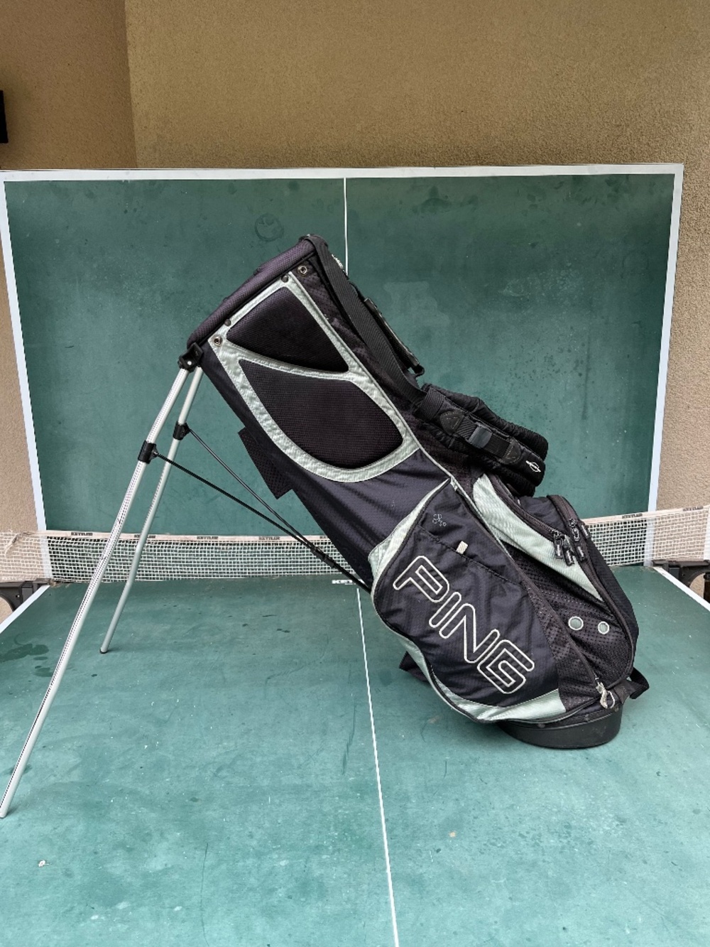 Ping Hoofer C-1 W/Stand & Rain Cover